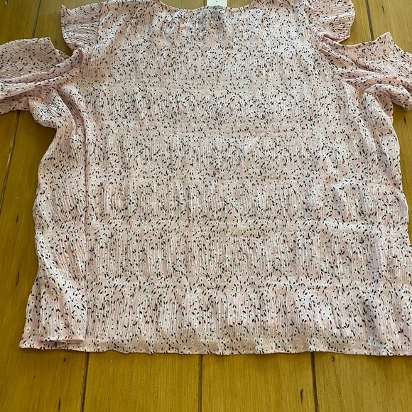 Bobeau Womens Cold Shoulder Pink Patterned 3X New Top poly stretchy - Picture 10 of 10